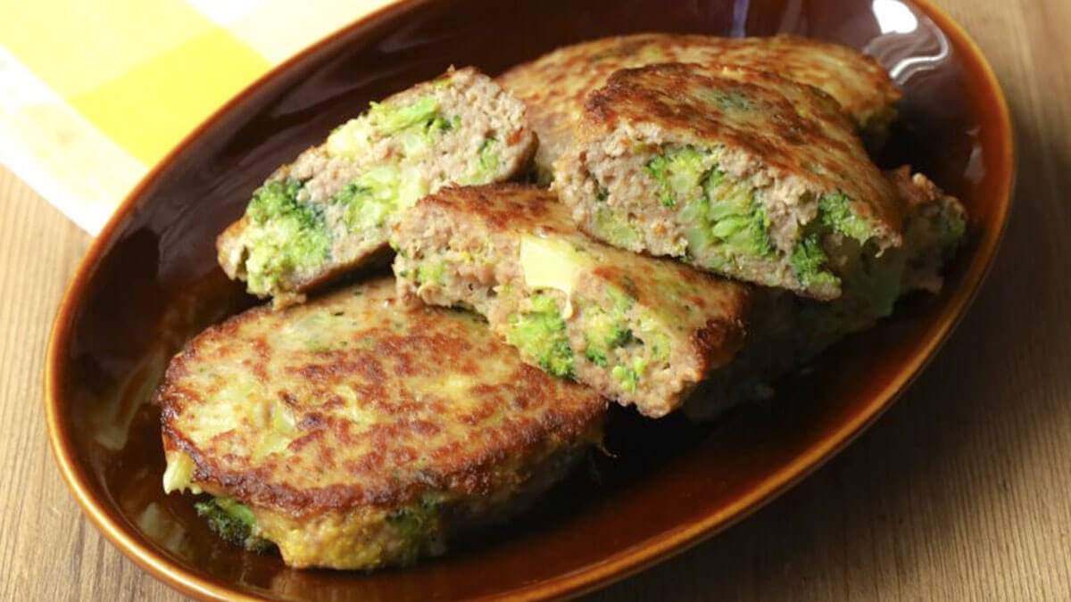 こんなの天才じゃん！ブロッコリーのハンバーグレシピ大反響「お腹にインパクトがあってびっくり」