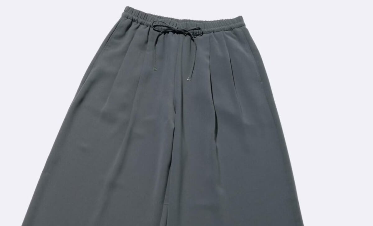 GU　ドレープワイドパンツ