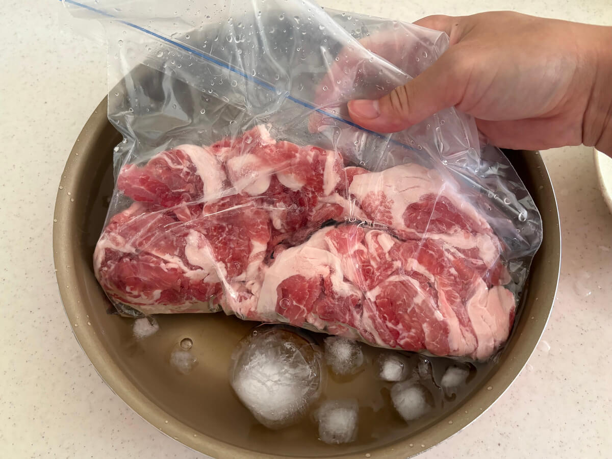 肉の氷水解凍