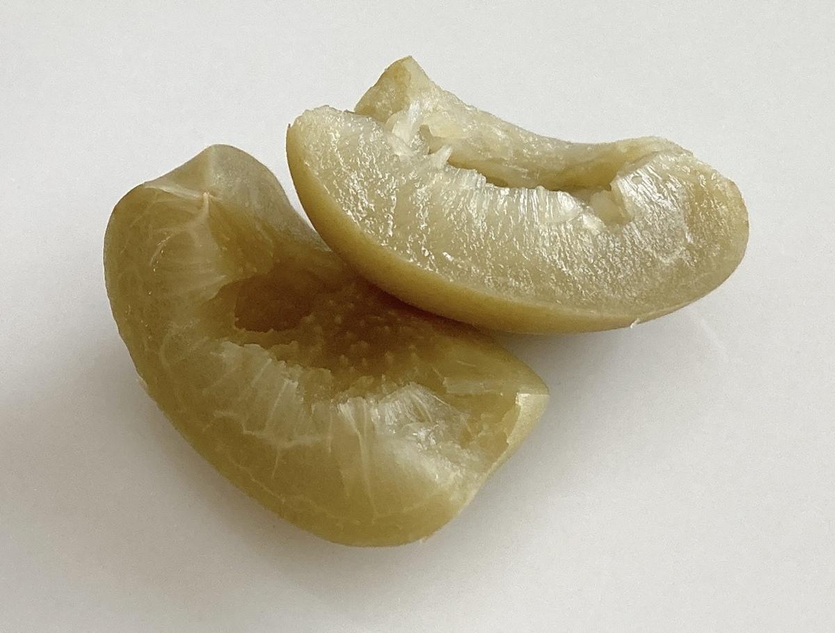 ドン・キホーテ「無着色カリカリ梅（140g）」