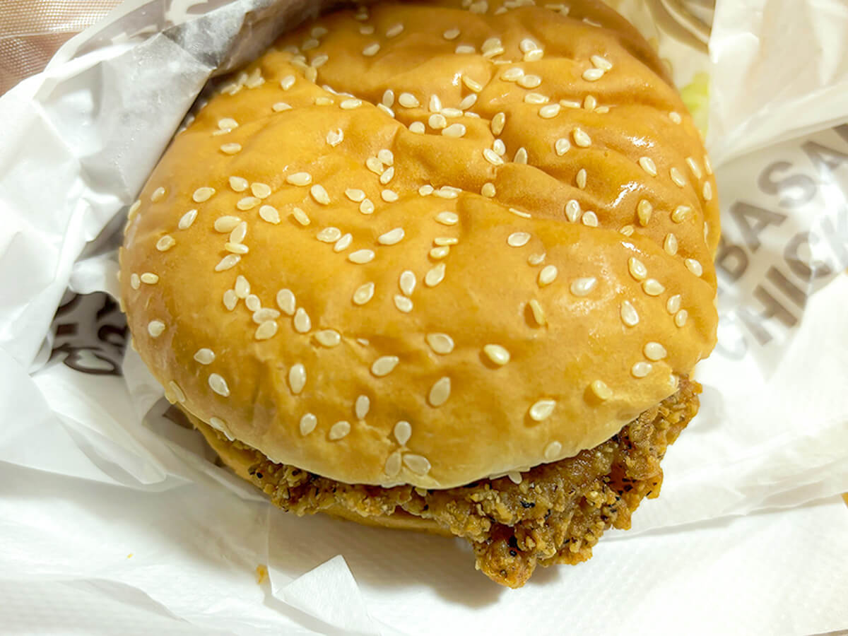 マクドナルド「名古屋名物 手羽先風黒胡椒ジューシーチキン」