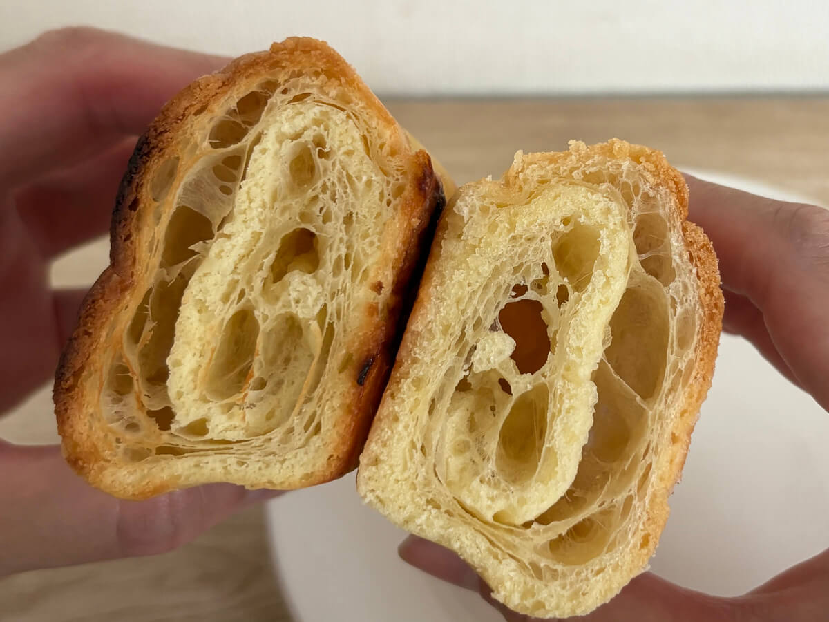 ファミリーマート「塩バターメロンパン」