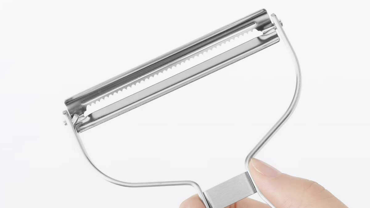 無印良品ステンレス　キャベツ用千切りピーラー
