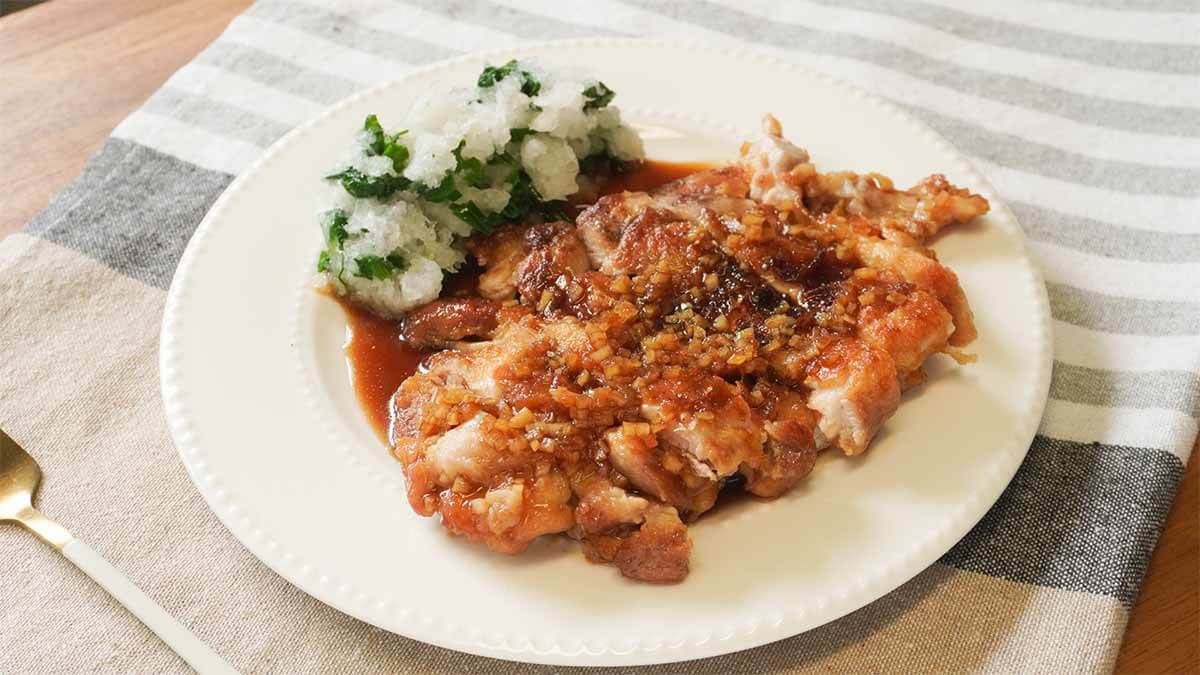 笠原将弘さん「鶏もも肉のにんにく照り焼き」
