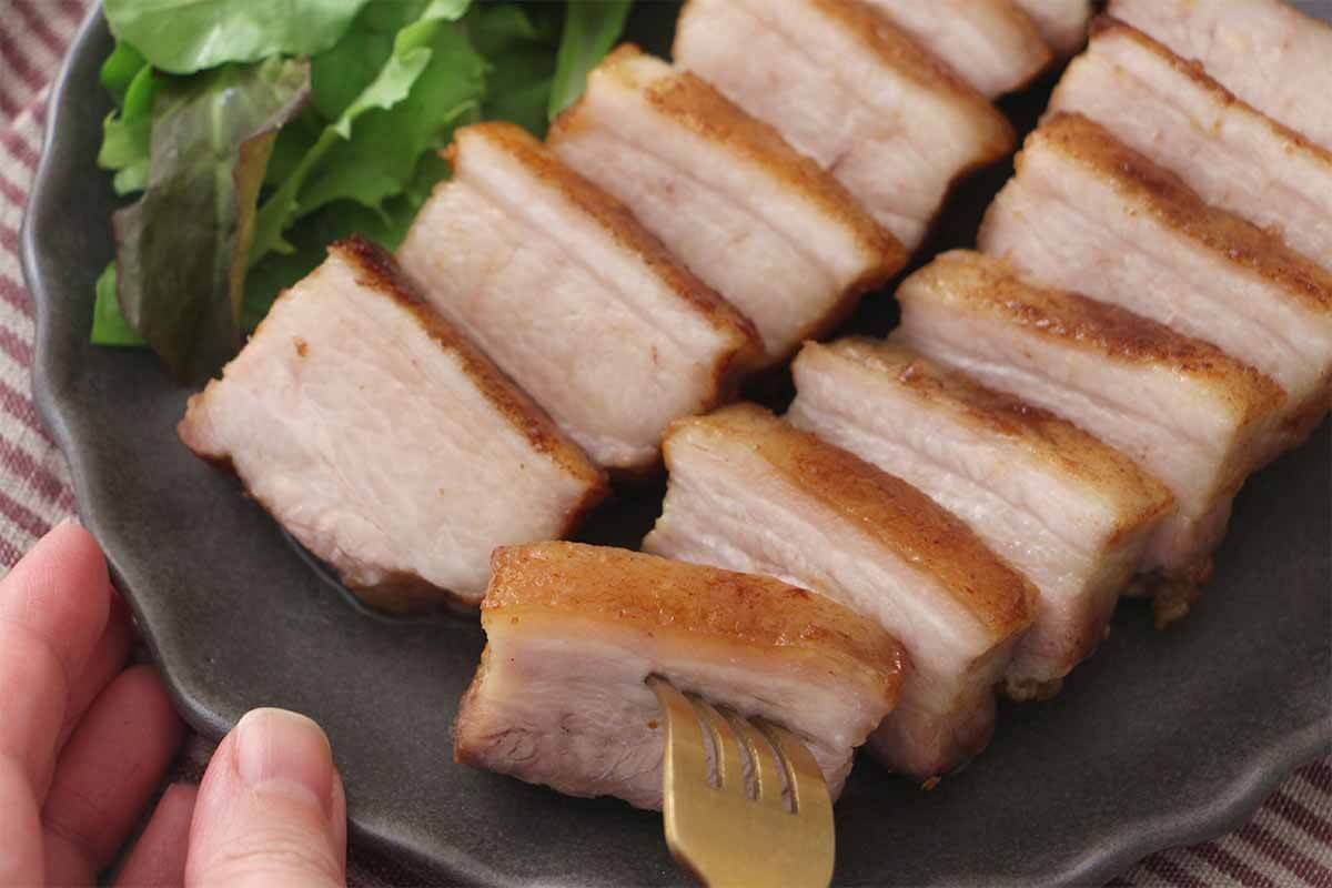タサン志麻さん「豚バラ肉のコンフィ」