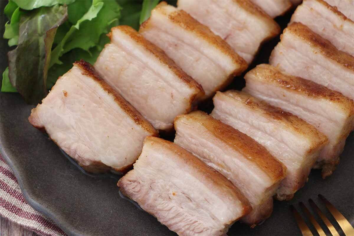 タサン志麻さん「豚バラ肉のコンフィ」