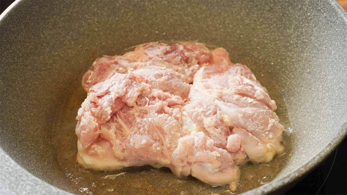 笠原将弘さん「鶏もも肉のにんにく照り焼き」