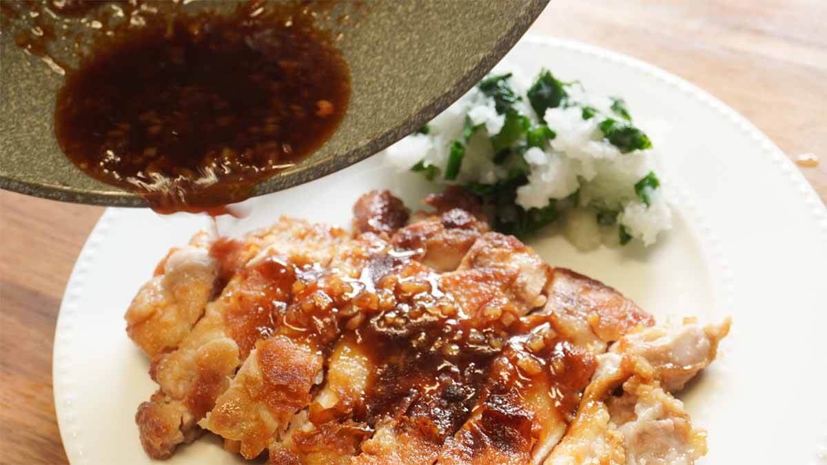 笠原将弘さん「鶏もも肉のにんにく照り焼き」