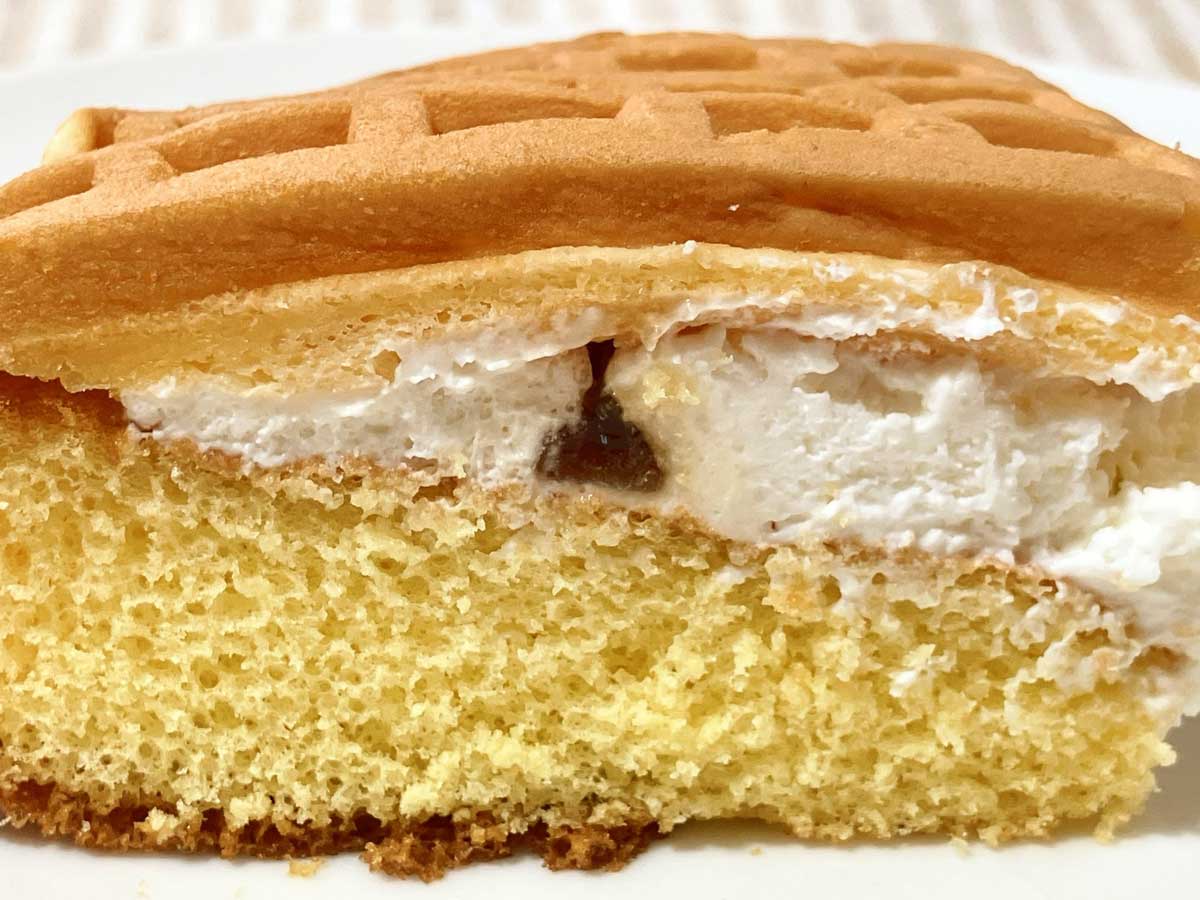 セブンイレブン ワッフルシフォンケーキ メープル