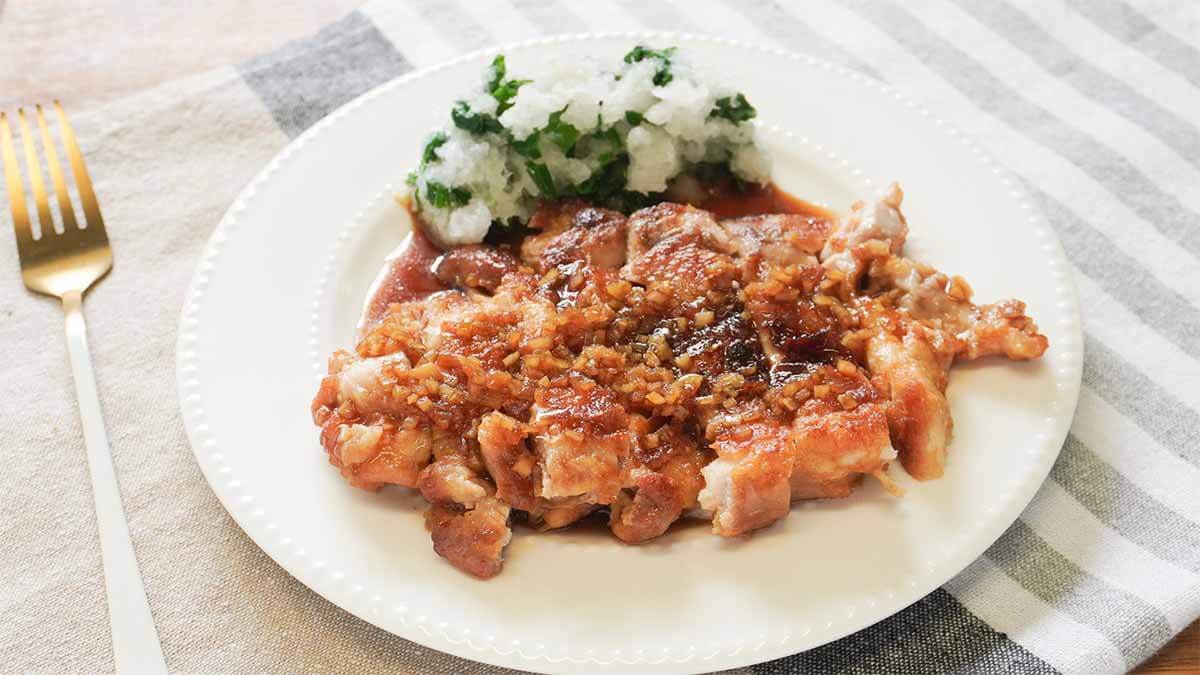 笠原将弘さん「鶏もも肉のにんにく照り焼き」
