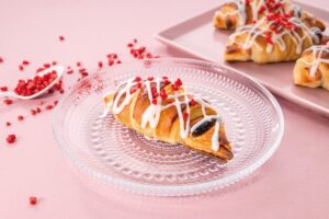 26082051 Gourmet Biz-グルメビズ- サンマルクカフェ、プレミアムチョコクロシリーズの新作「プレミアム ICHIGO チョコクロ」発売