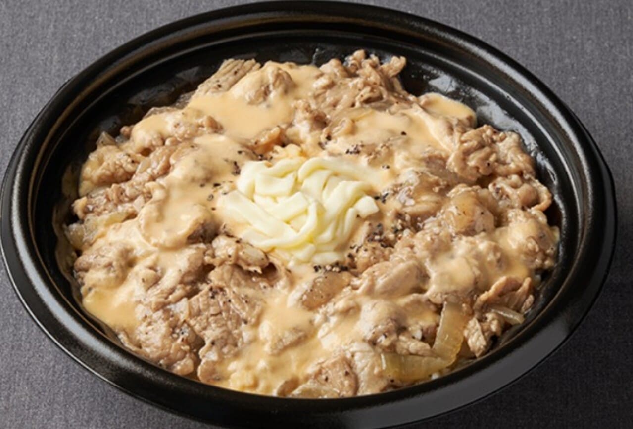 ファミリーマート「チーズソースまみれの塩ダレ豚焼肉丼」