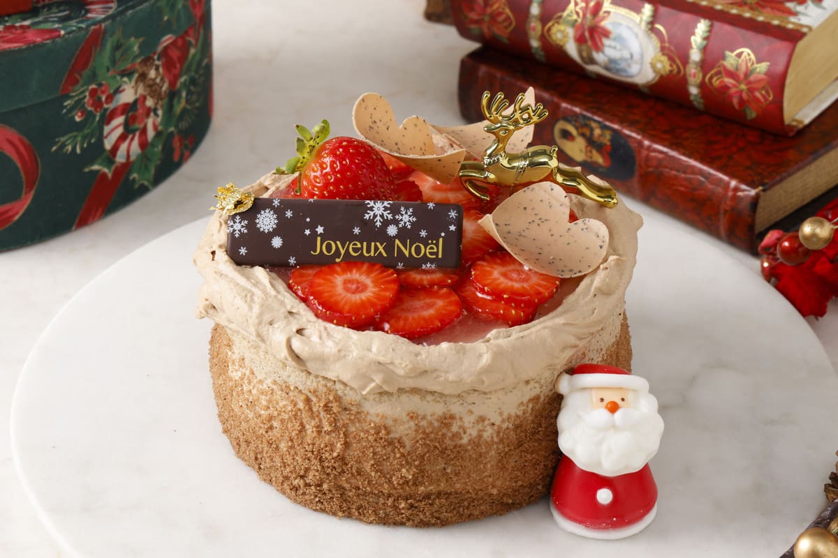ミルクティー尽くしの新作クリスマスケーキ