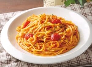 26103041 Gourmet Biz-グルメビズ- ピザーラ、冬限定『エビのトマトクリームパスタ』 サクサク『パイで包んだクラムチャウダー』販売